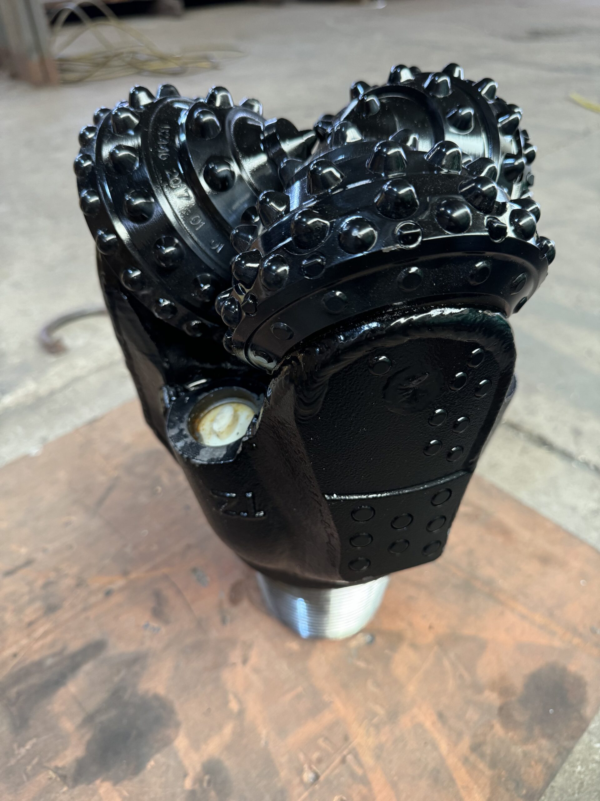 Matrix Body PDC Bit with Heavy-Duty Cutter Design
