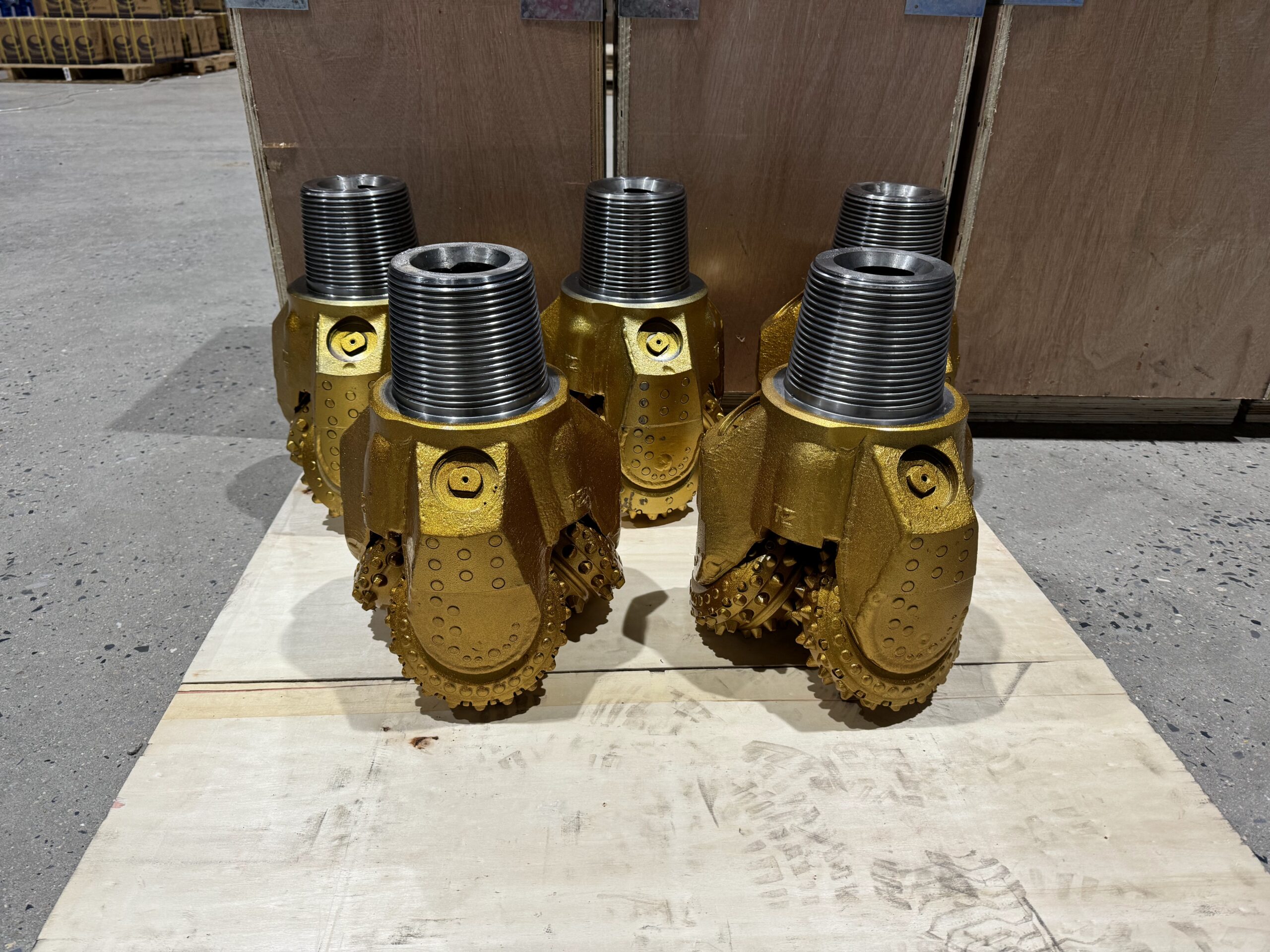 API Thread Connection on Tricone Bit Shank